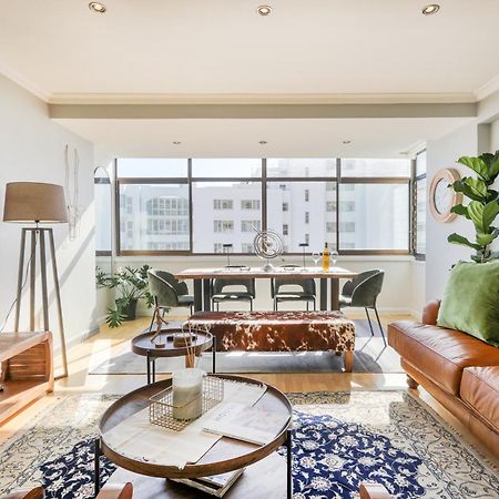 Backup-Powered Bantry Bay View 2 Bed Apartment ケープタウン エクステリア 写真