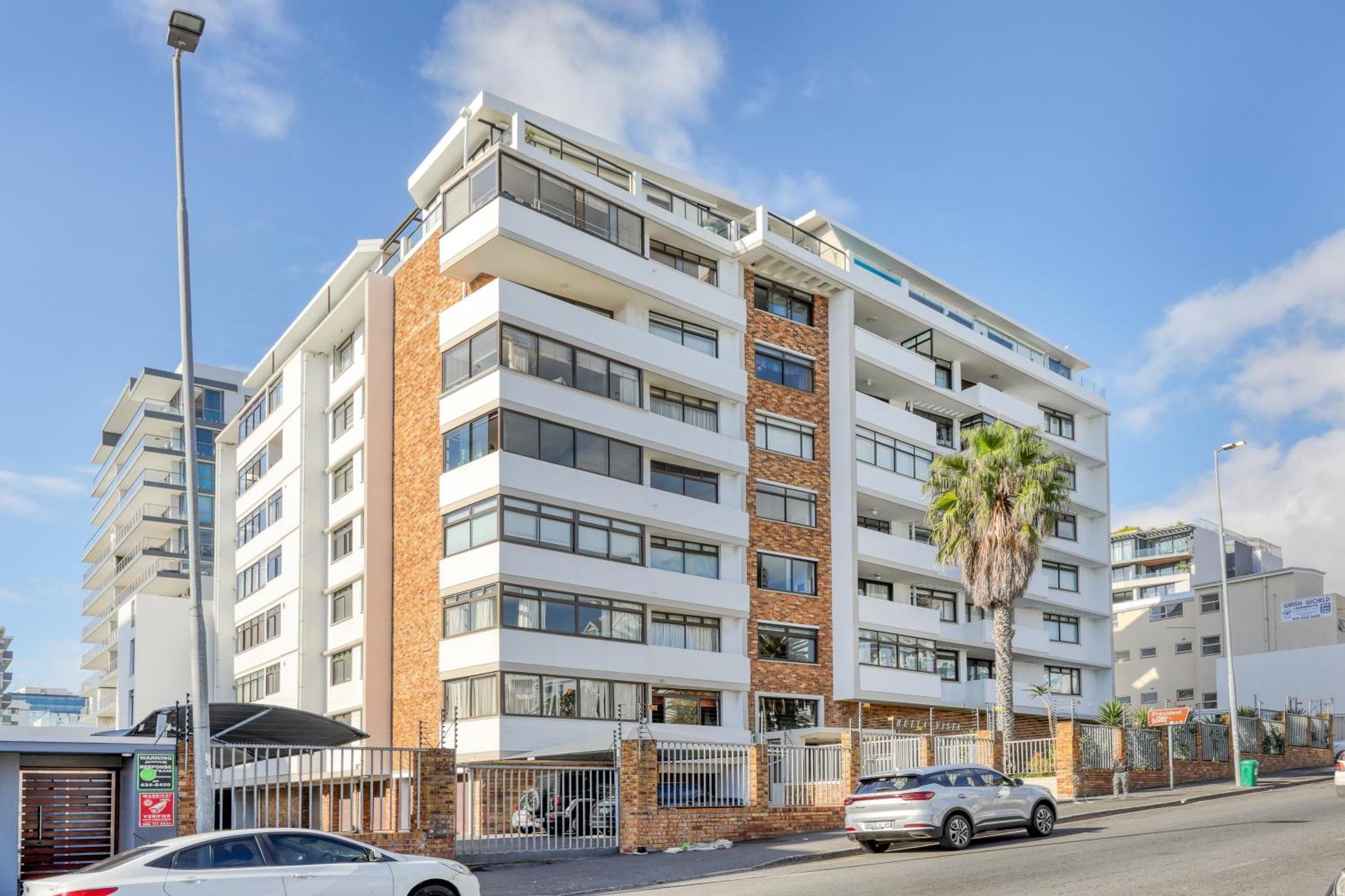 Backup-Powered Bantry Bay View 2 Bed Apartment ケープタウン エクステリア 写真