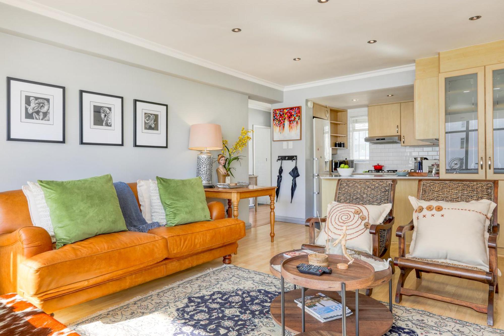 Backup-Powered Bantry Bay View 2 Bed Apartment ケープタウン エクステリア 写真