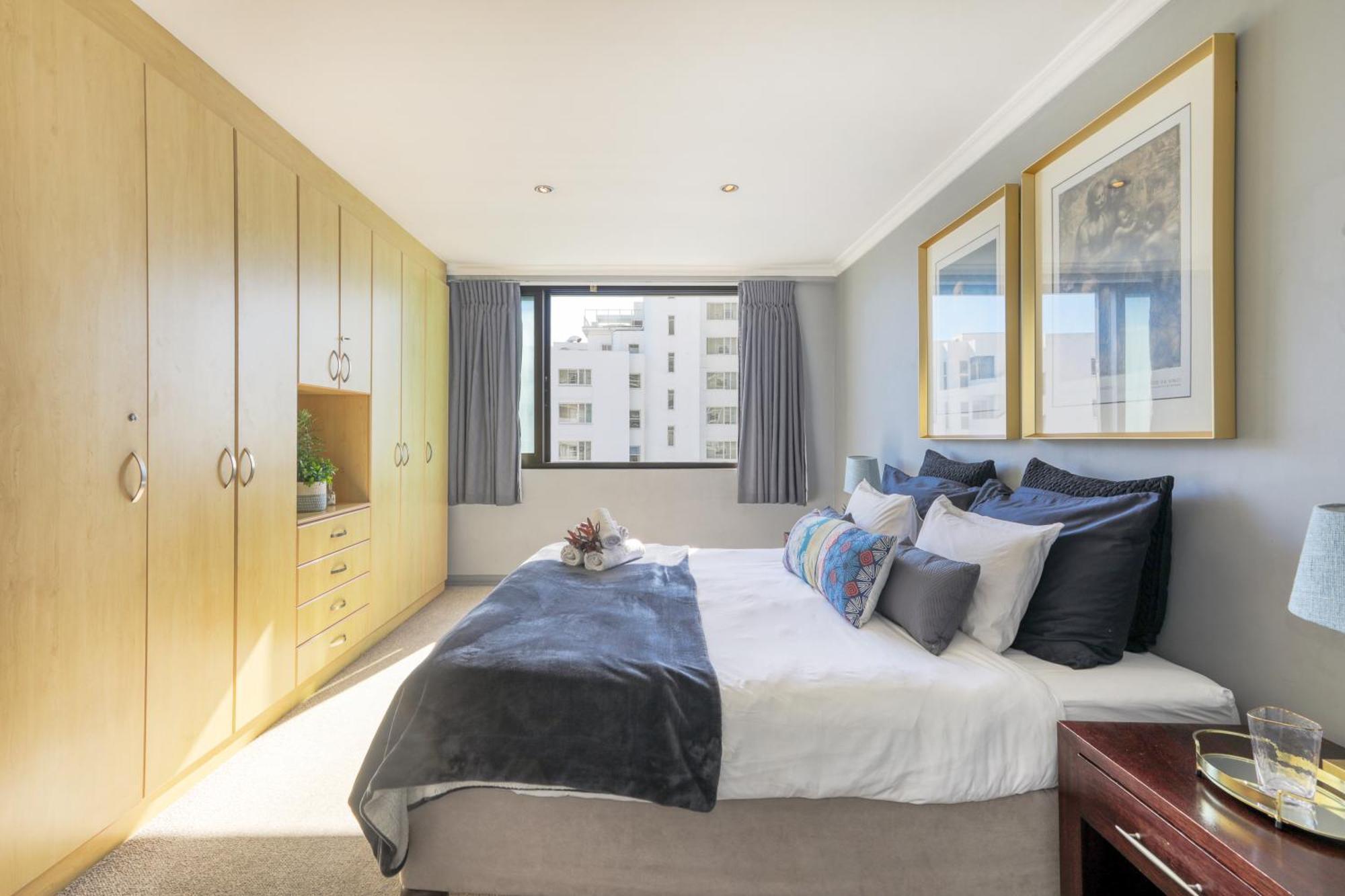 Backup-Powered Bantry Bay View 2 Bed Apartment ケープタウン エクステリア 写真