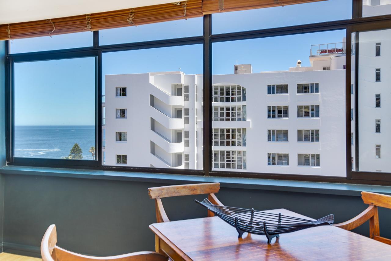 Backup-Powered Bantry Bay View 2 Bed Apartment ケープタウン エクステリア 写真