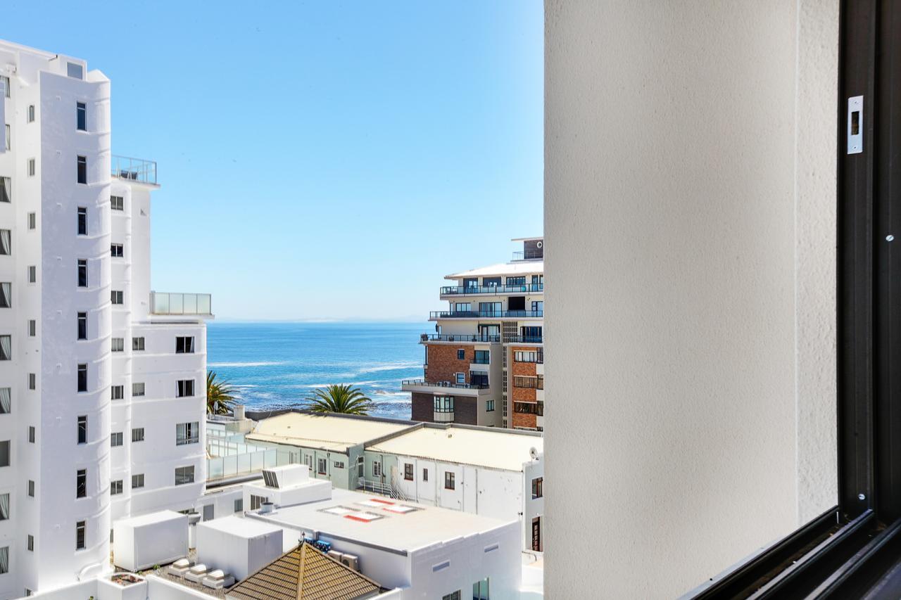Backup-Powered Bantry Bay View 2 Bed Apartment ケープタウン エクステリア 写真